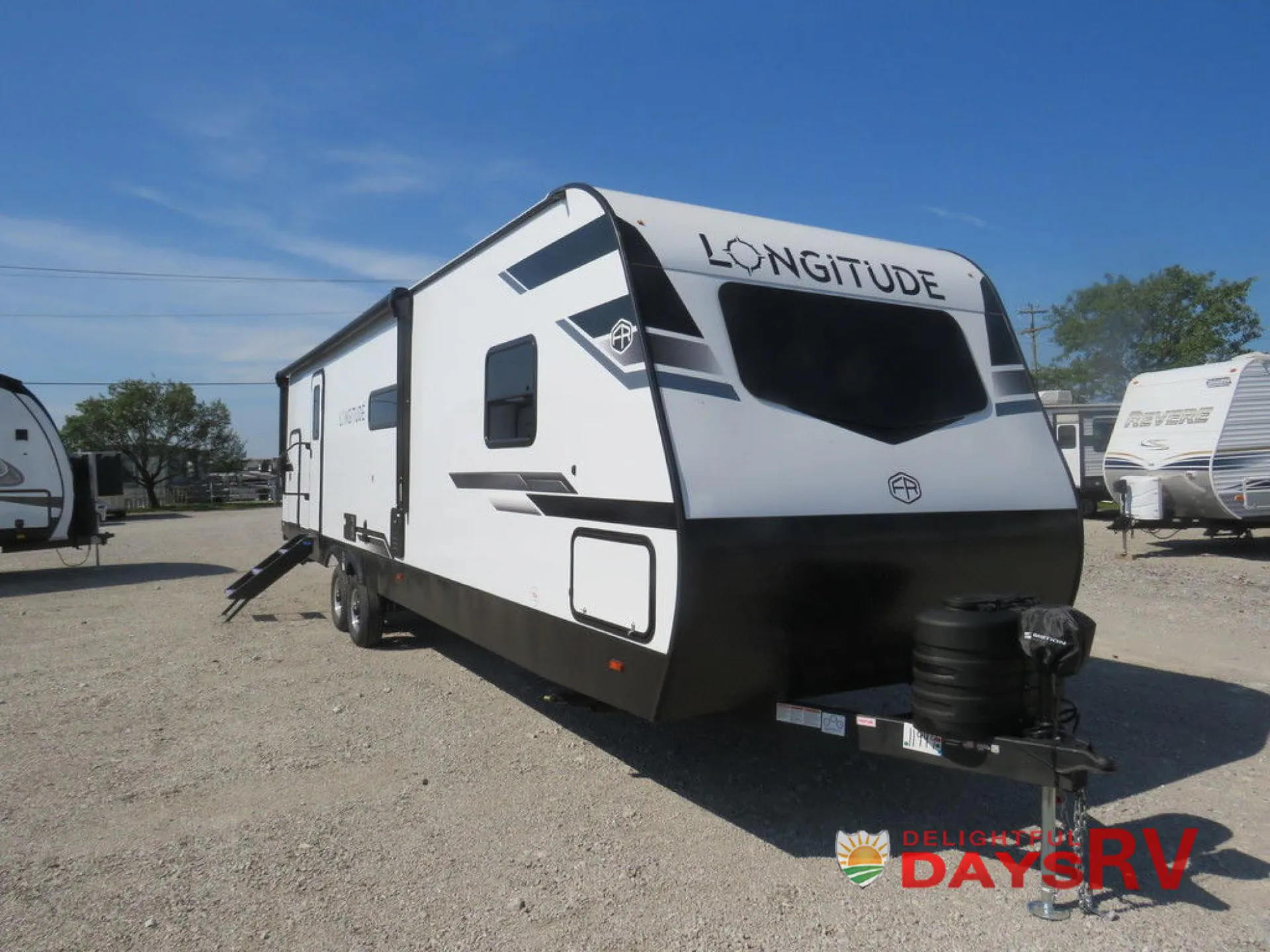 2026 East to West, INC. Longitude 319BH - Photo 2