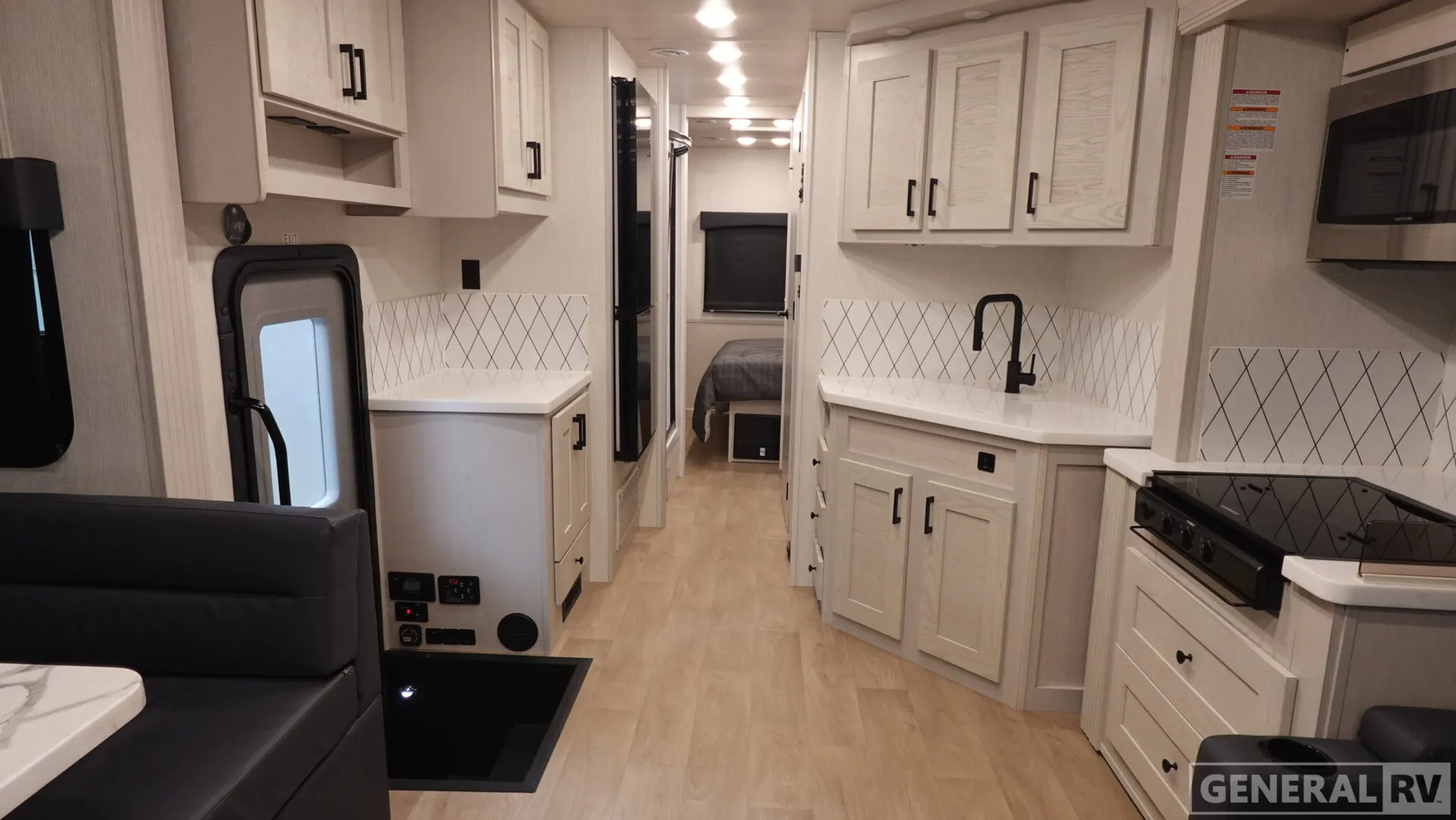 2026 NeXus RV Wraith 33F - Photo 3