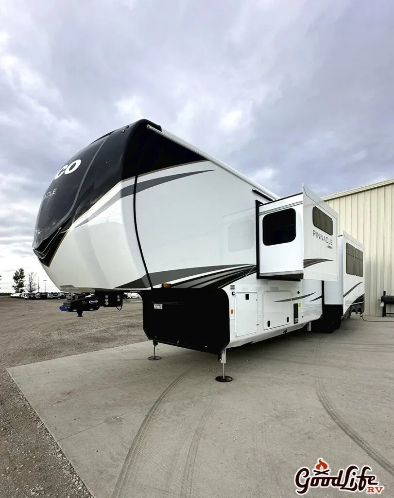 2026 Jayco Pinnacle 38FBRK - Photo 2