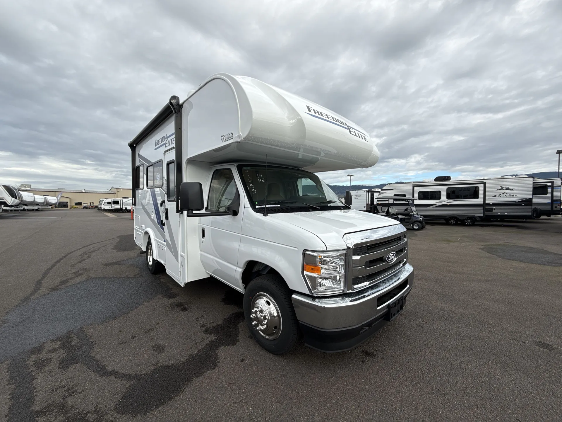 2026 Thor Motor Coach Freedom Elite 19HE - Photo 2