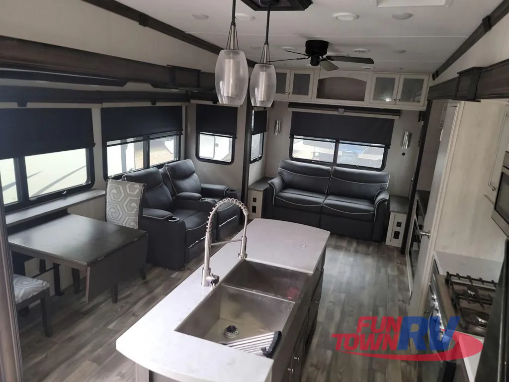 2023 Forest River Cardinal Luxury 380RLX, Photos photo 18