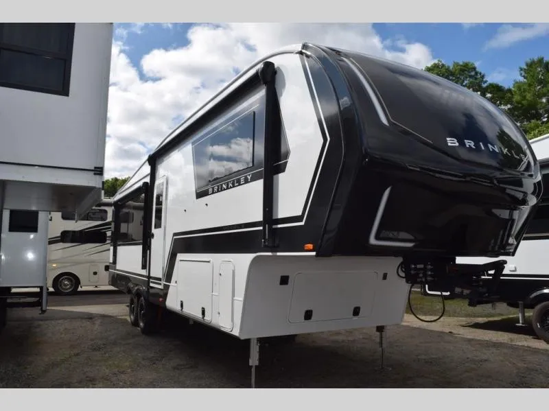 2026 Brinkley Model Z 3100 - Photo 4