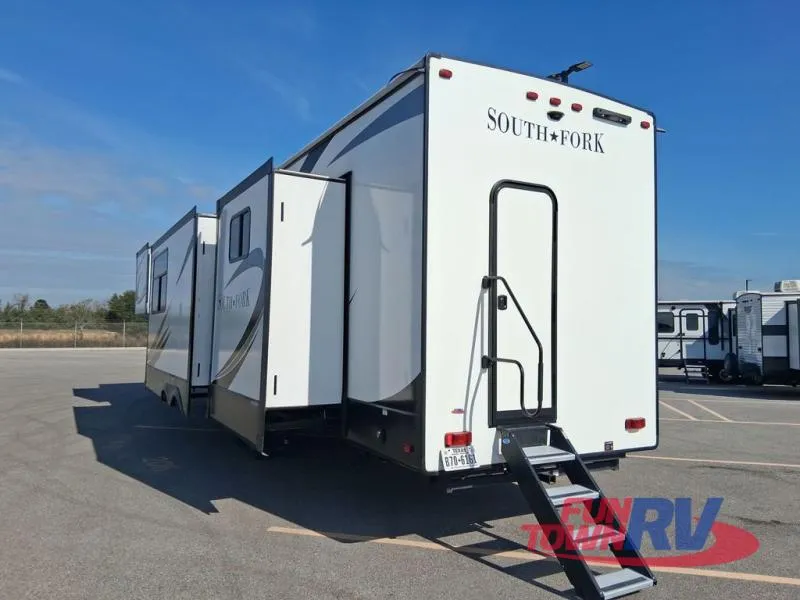 2023 Cruiser South Fork 3850BH - Photo 3