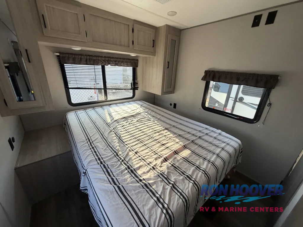 2024 Coachmen Catalina Legacy Edition 283FEDS, Photos photo 24