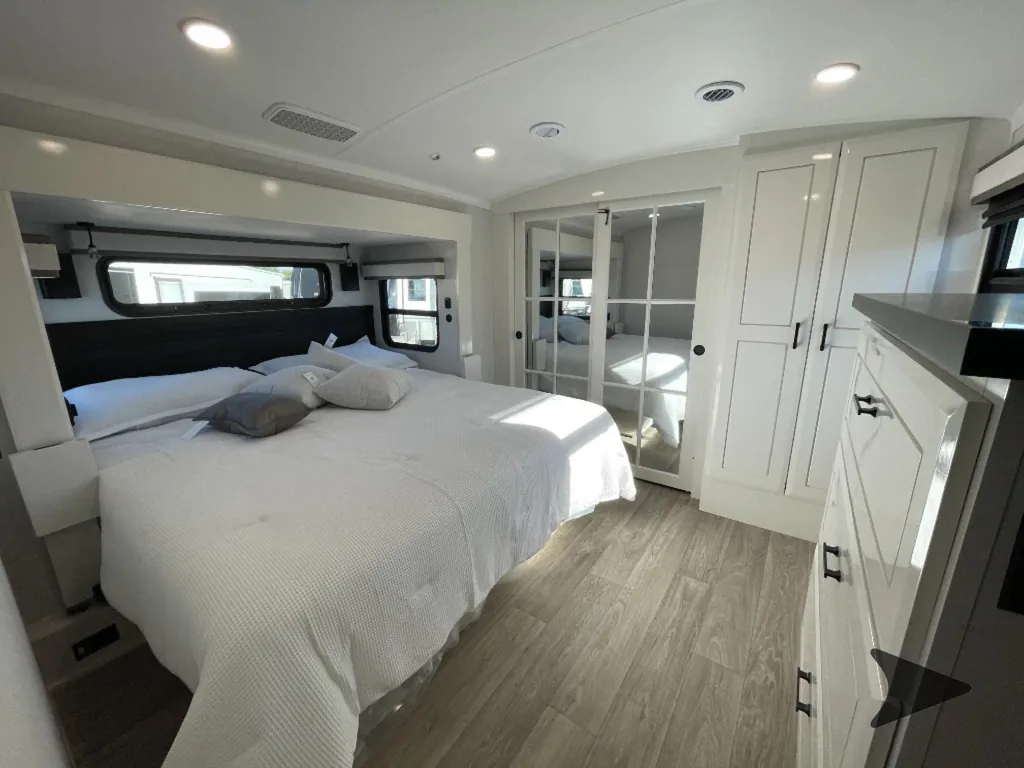 2027 Jayco Pinnacle 32RLTS, Photos photo 39