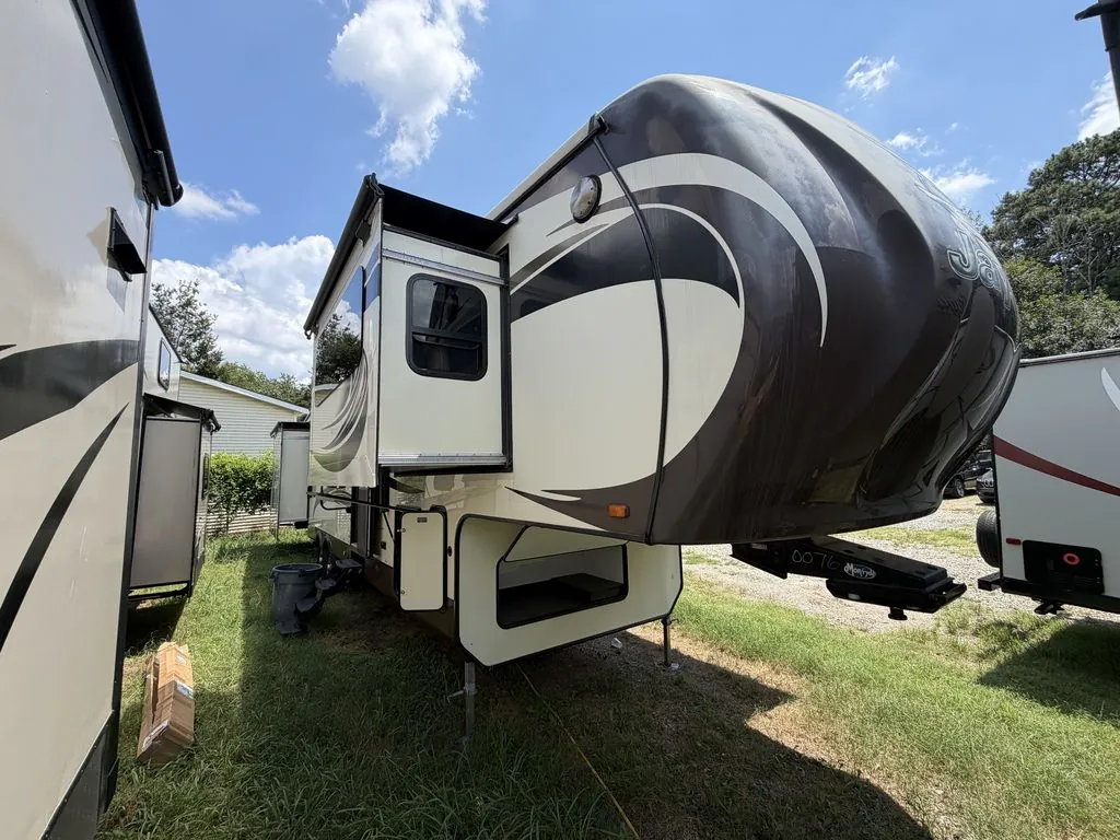 2015 Jayco Eagle Premier 371FLFS - Photo 4