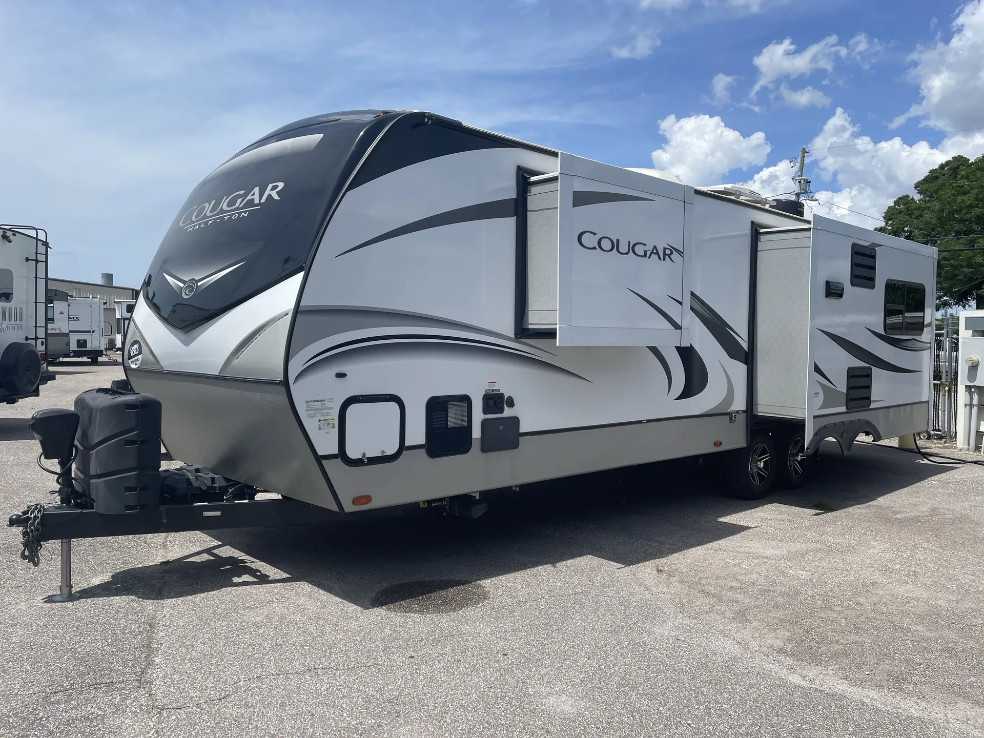 2022 Keystone Cougar Half-Ton 29RLKWE - Photo 2