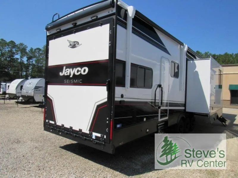 2026 Jayco Seismic 359 - Photo 4