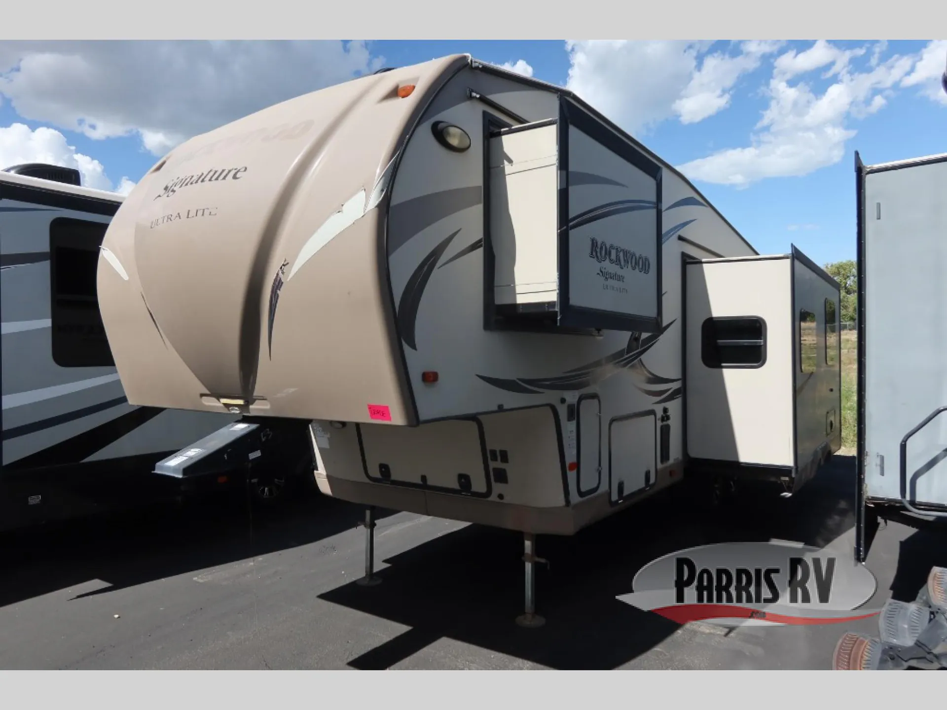 2016 Forest River Rockwood Signature Ultra Lite 8281WS - Photo 3