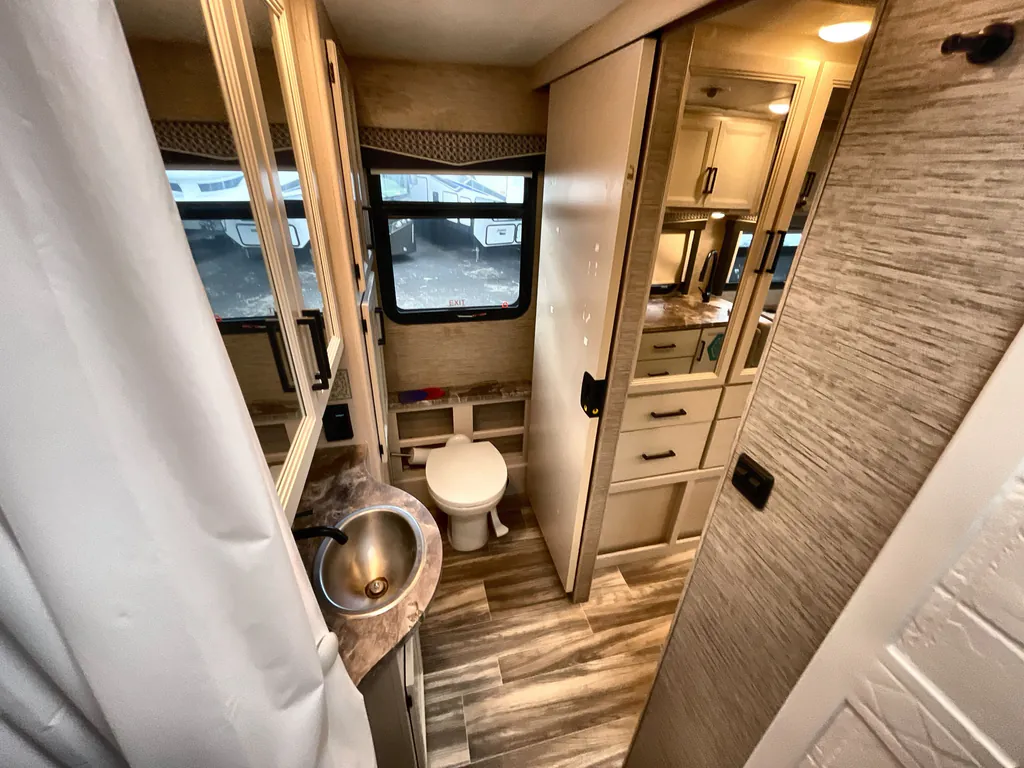 2023 Thor Motor Coach Vegas 24.3, Photos photo 16