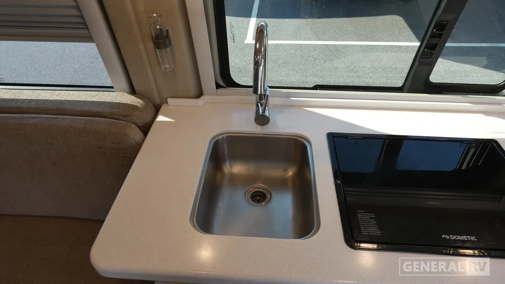 2021 Thor Motor Coach Tellaro 20LT, Photos photo 14