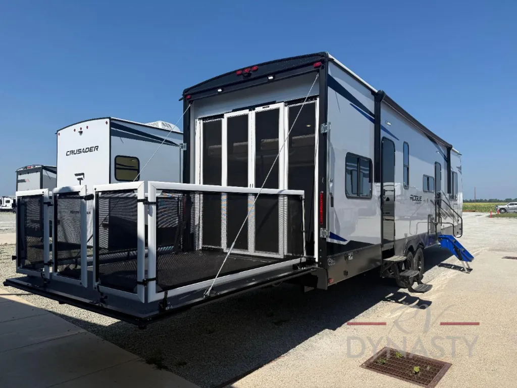 2026 Forest River Vengeance Rogue Armored 32L132, Photos photo 5