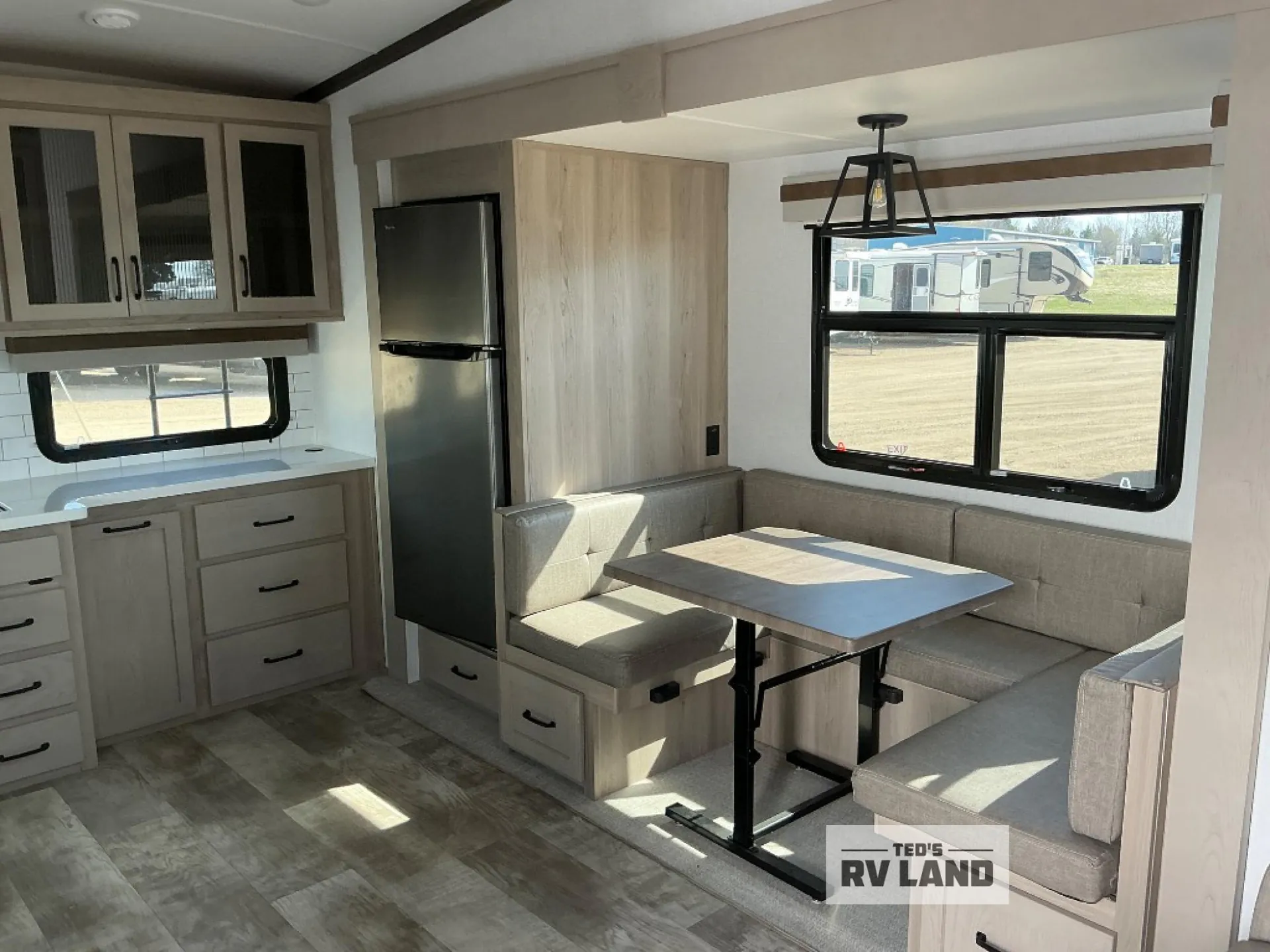 2024 Forest River Rockwood Signature 301RK - Photo 4