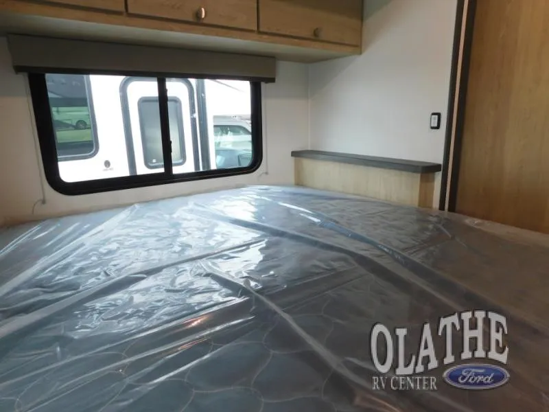 2026 Coachmen Leprechaun 260DS - Photo 4