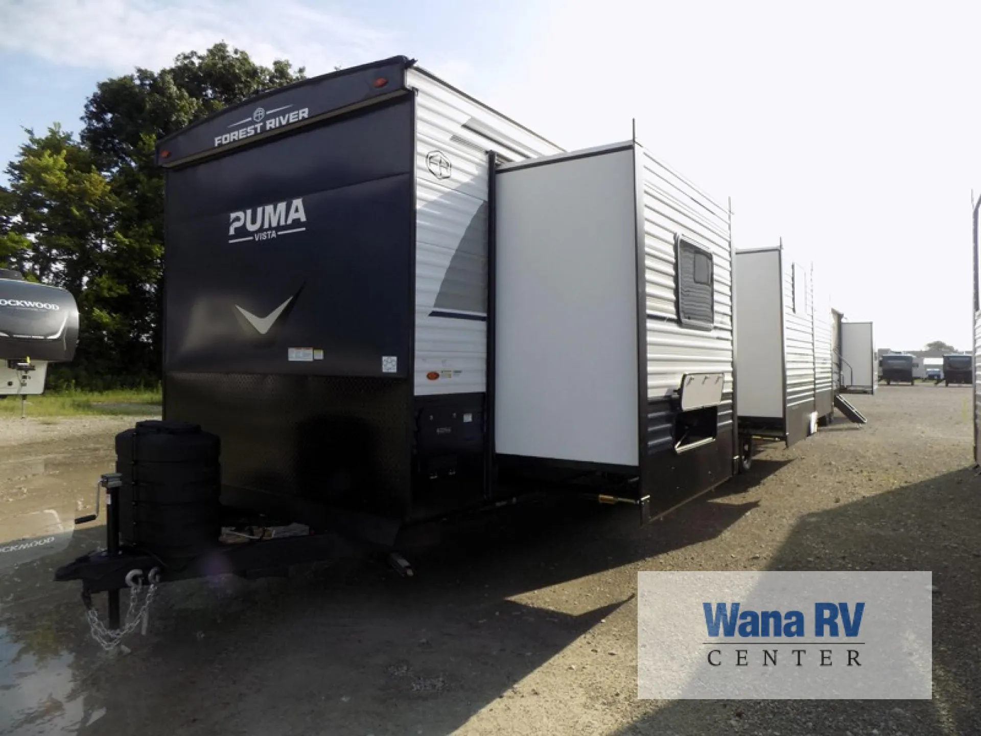 2027 Forest River Puma Vista 38RLB - Photo 2