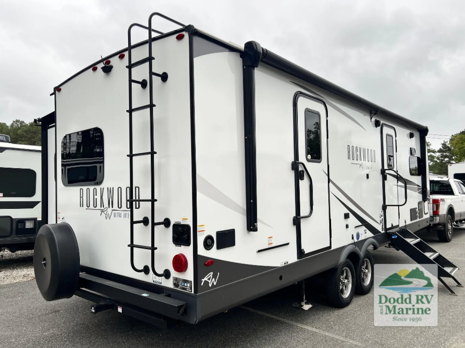 2025 Forest River Rockwood Ultra Lite 2608BS — Photo 5