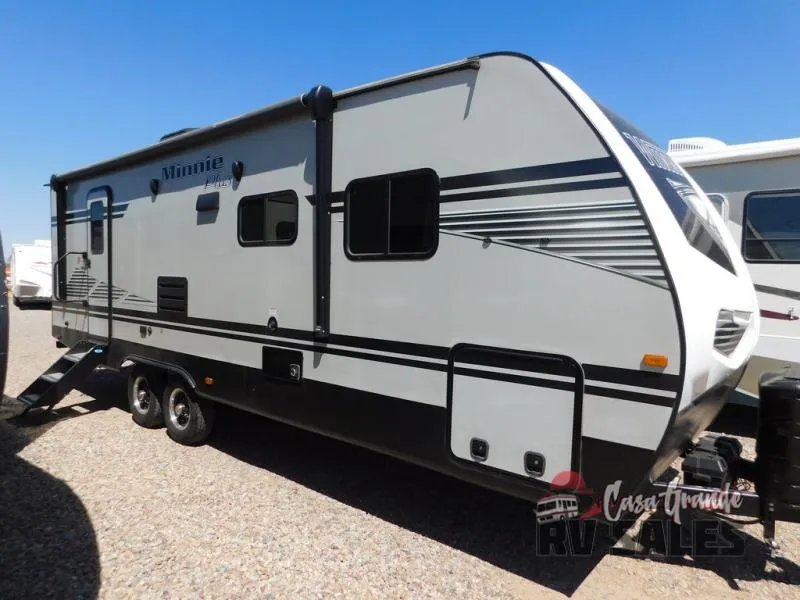 2020 Winnebago Industries Towables Minnie Plus 26RBSS - Photo 2