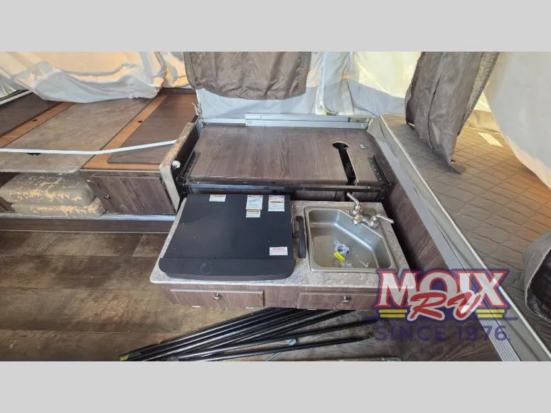 2015 Forest River RV Flagstaff MACLTD Series 23SC - Photo 4