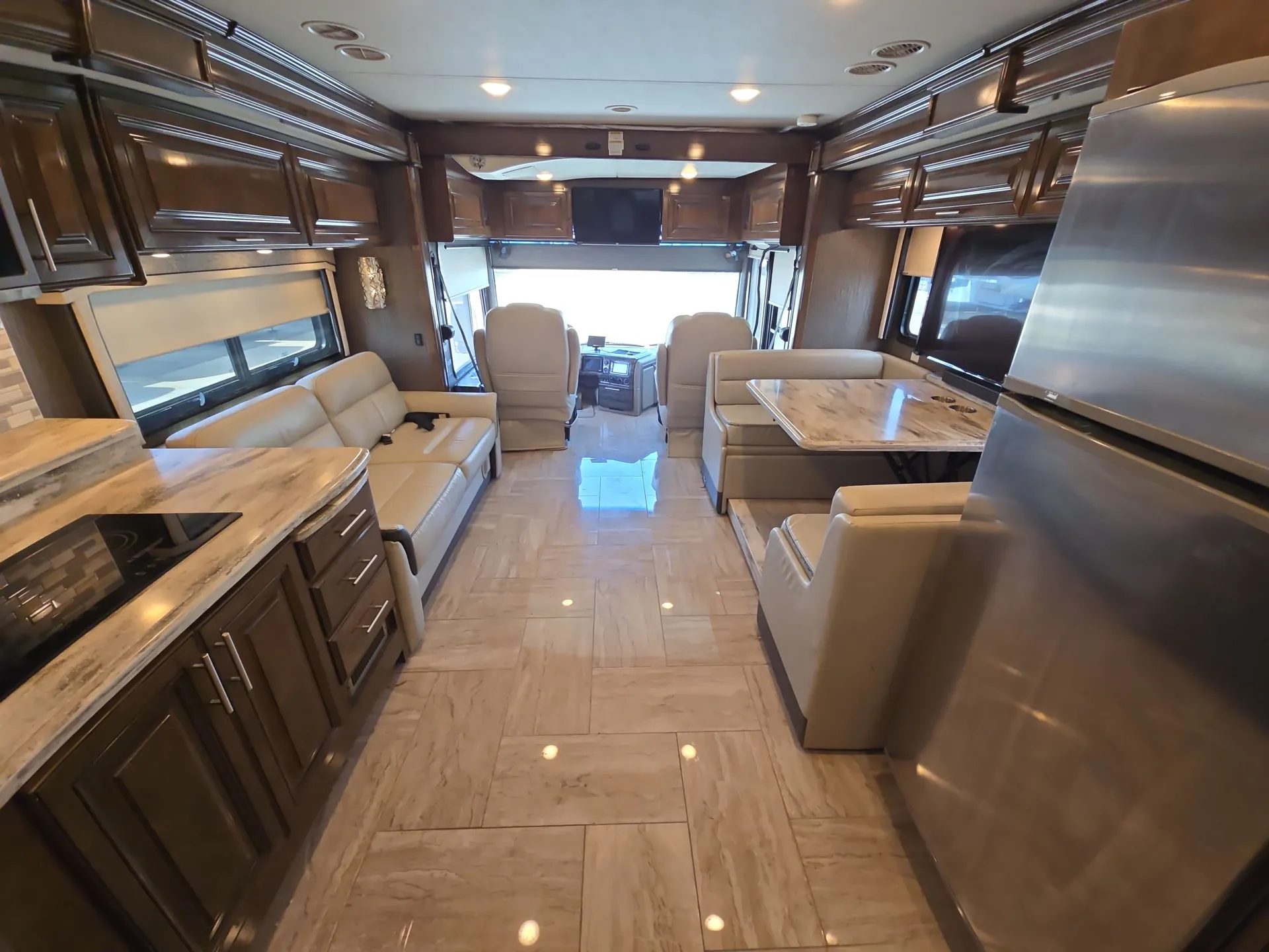 2021 Thor Motor Coach Aria 4000 — living area main