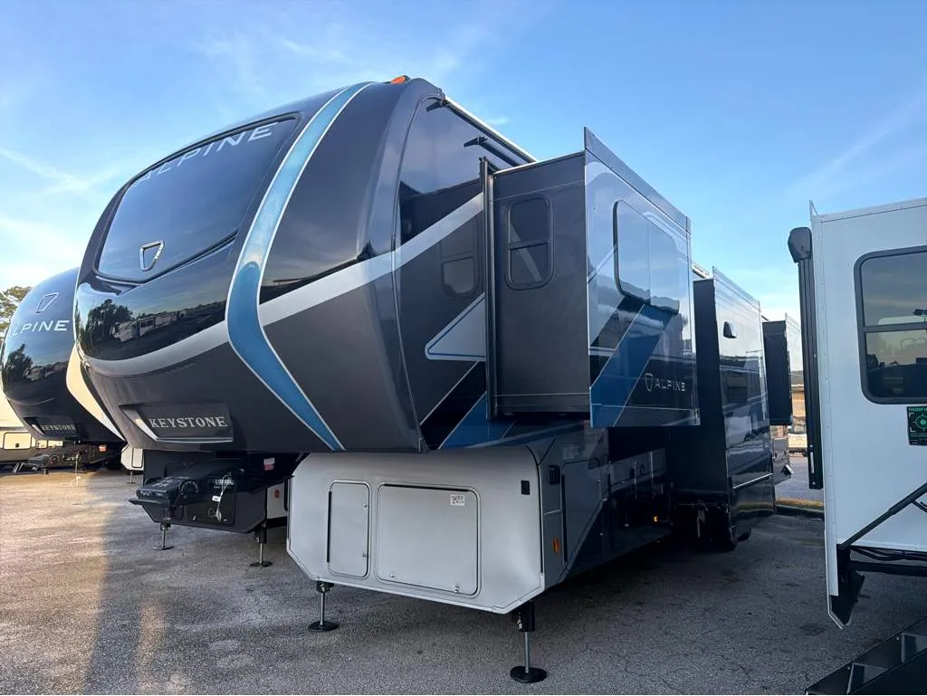 2026 Keystone Alpine 3710FL - Photo 3