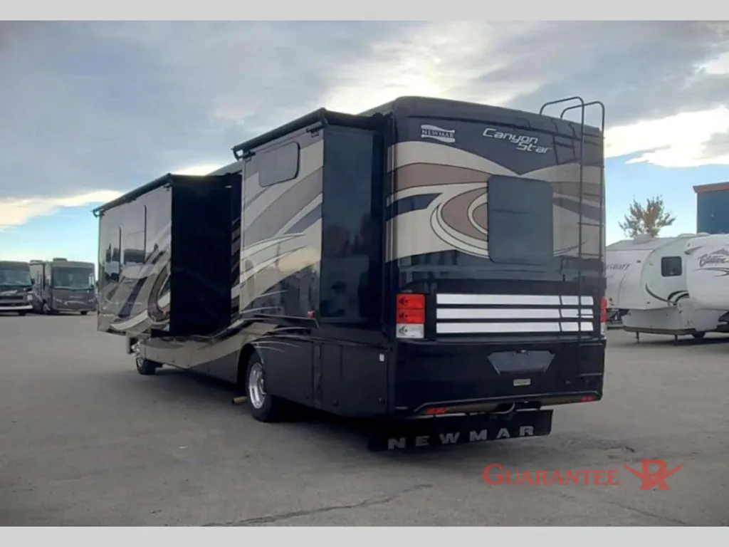 2017 Newmar Canyon Star 3914, Photos photo 6