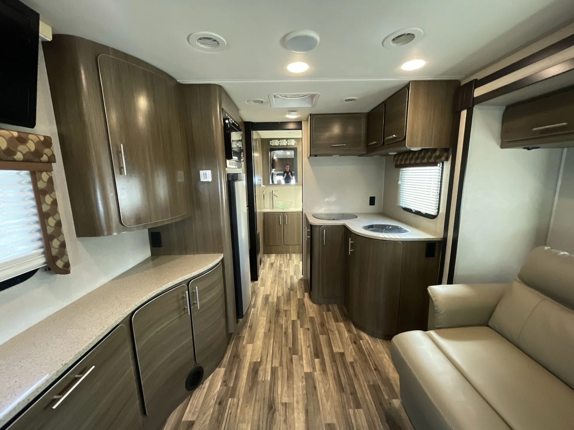 2015 Renegade RV Villagio 25TBS dealer photo 2 from Camping World