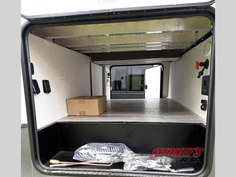 2025 Cruiser RV Essence 28RL - Photo 3