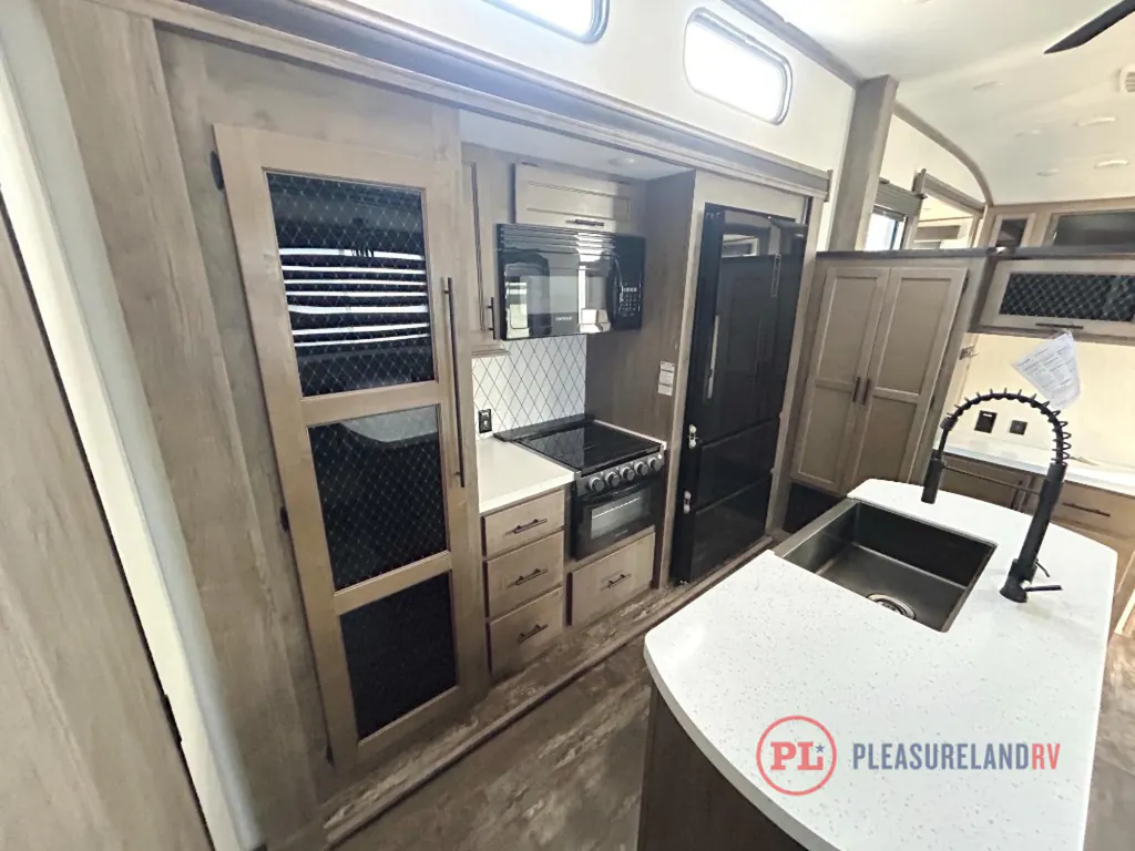 2022 Forest River Sabre 37FLH, Photos photo 17