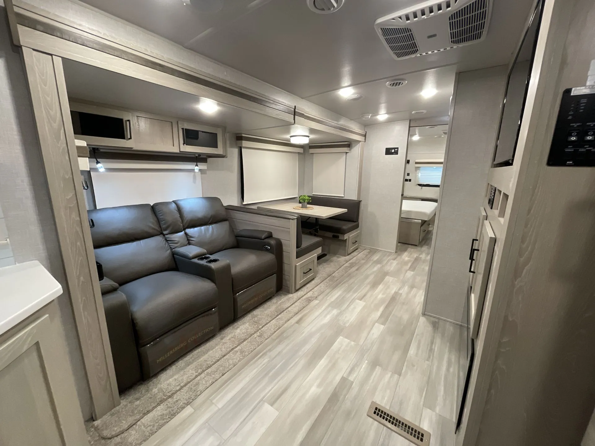 2022 Forest River Rockwood Ultra Lite 2614BS — Photo 5