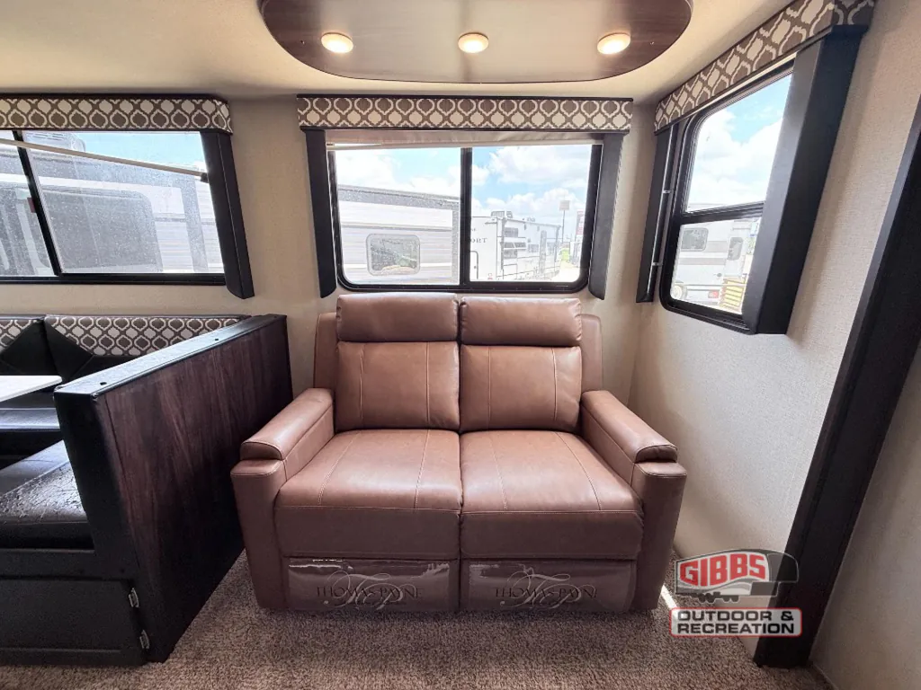 2020 Prime Time LaCrosse 3380IB, Photos photo 19