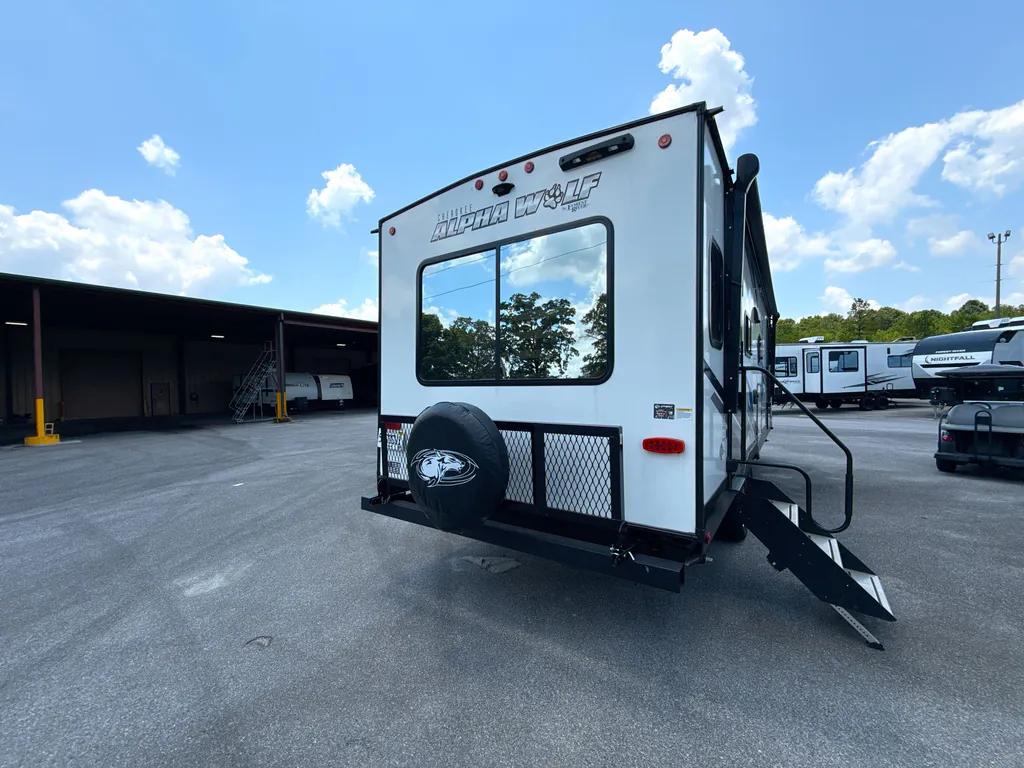 2024 Forest River Cherokee Alpha Wolf 2500RL-L, Photos photo 7