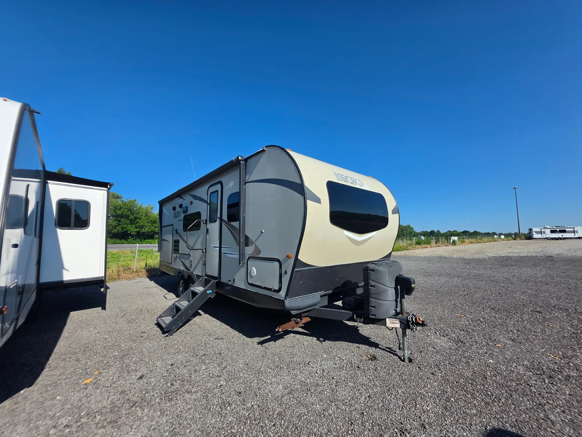 2019 Forest River Flagstaff Micro Lite 25BDS - Photo 2