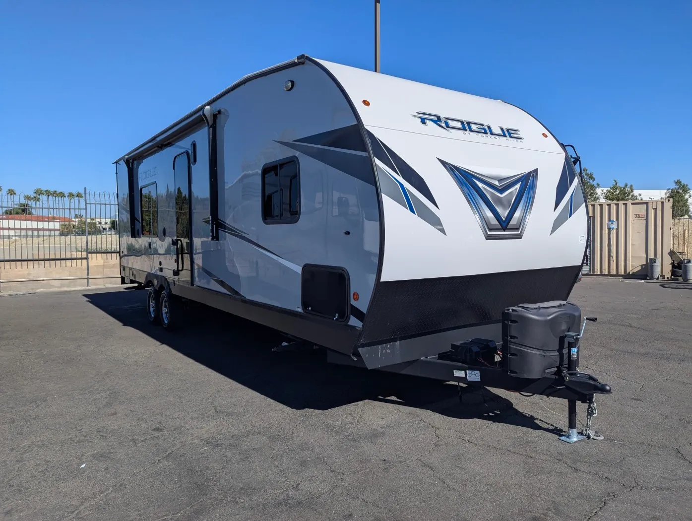 2022 Forest River Vengeance Rogue 26V - Photo 2