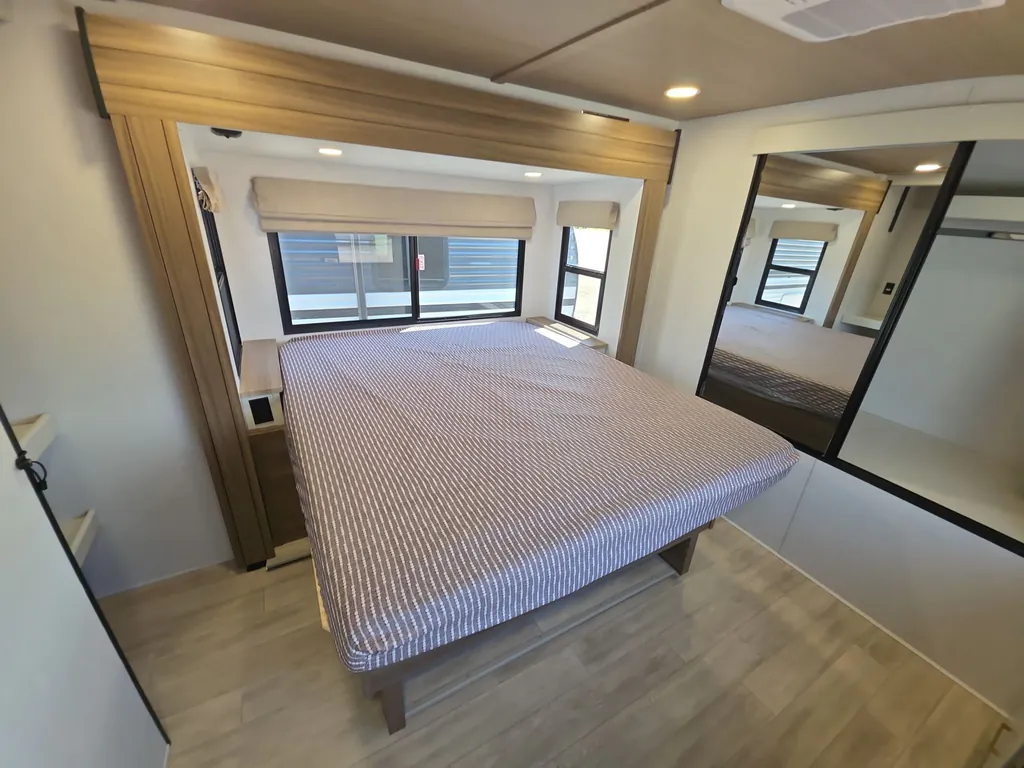 2027 Forest River Vibe 3400SB, Photos photo 25