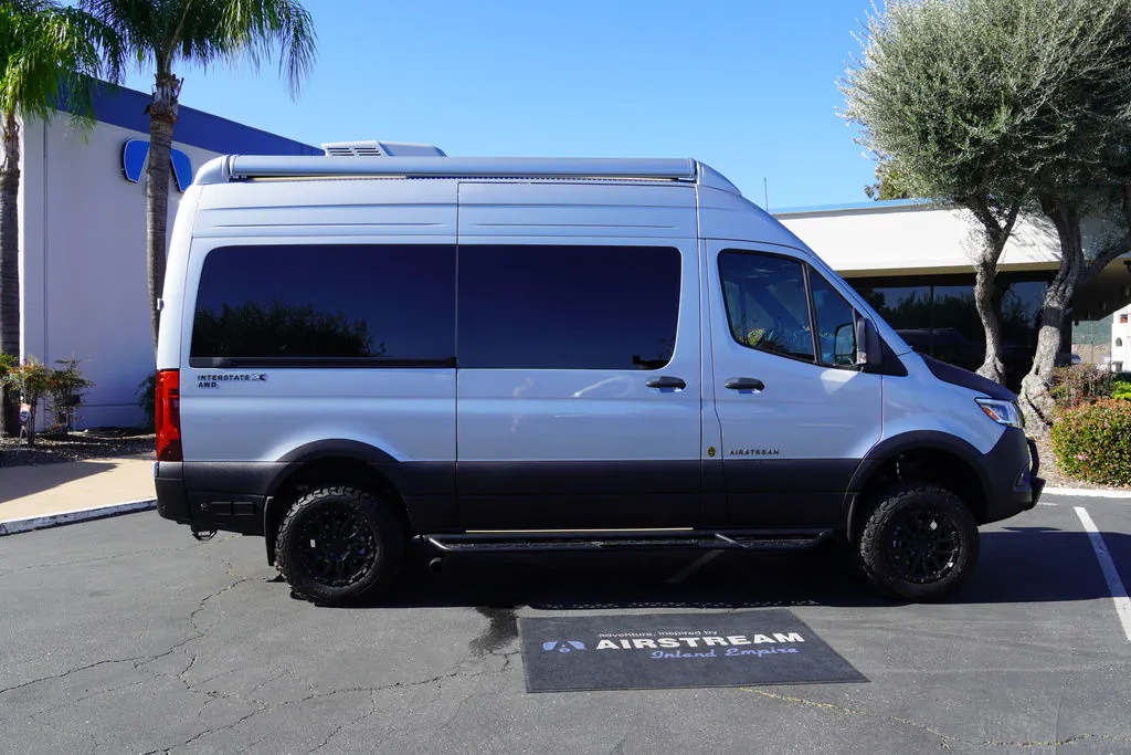 2026 Airstream Interstate 19GTX - Photo 3