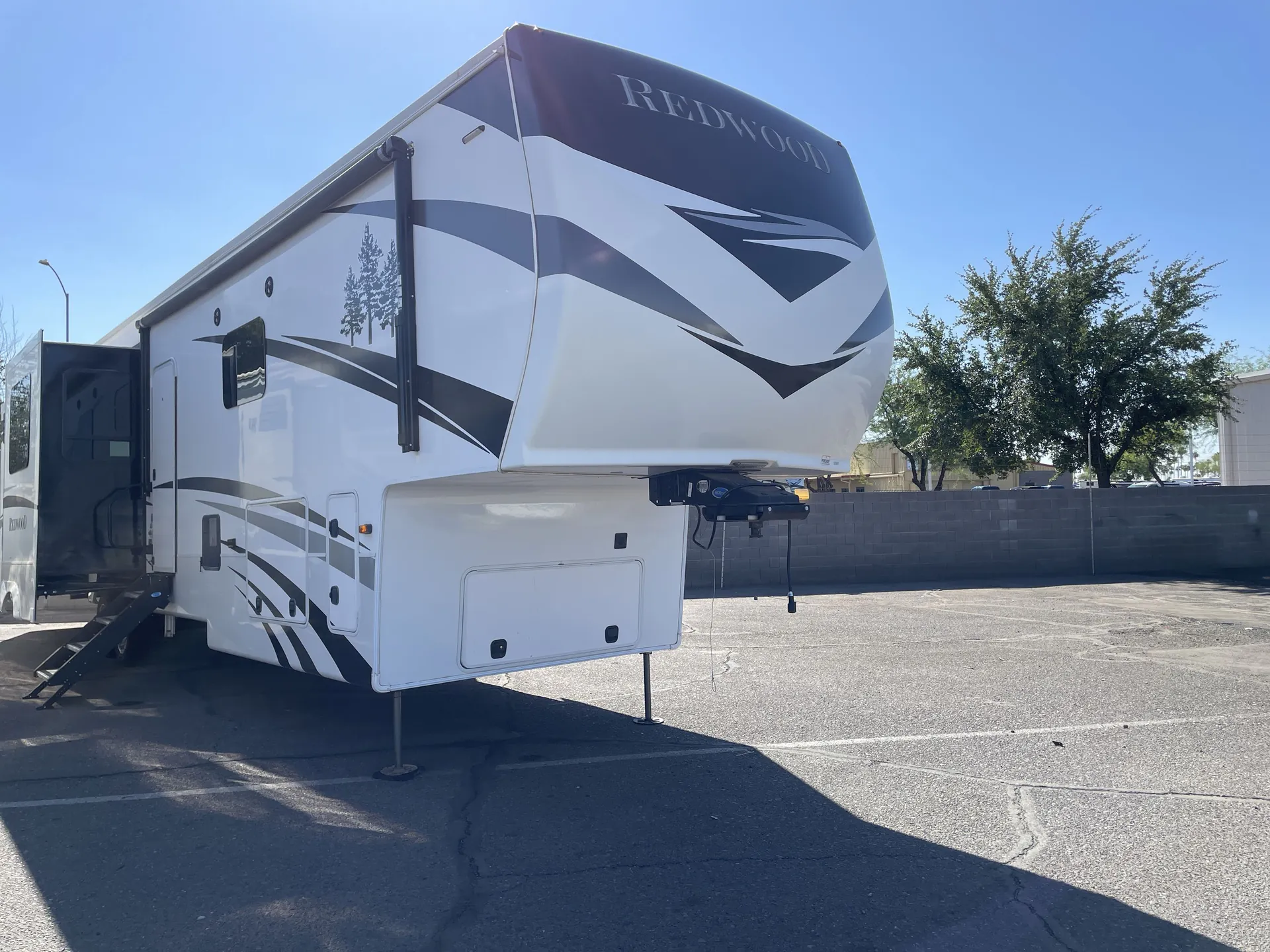 2021 CrossRoads Redwood RW4001LK