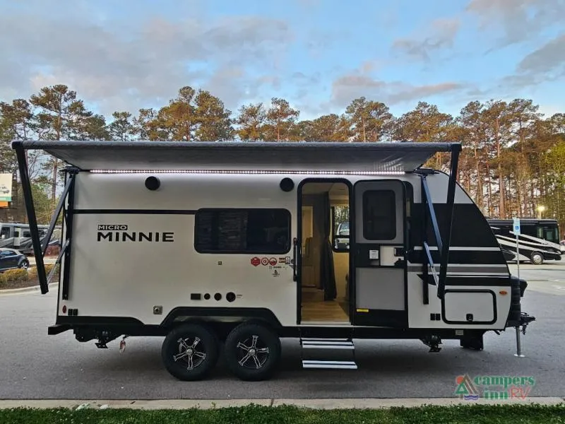 2025 Winnebago Micro Minnie 2108DS - Photo 3