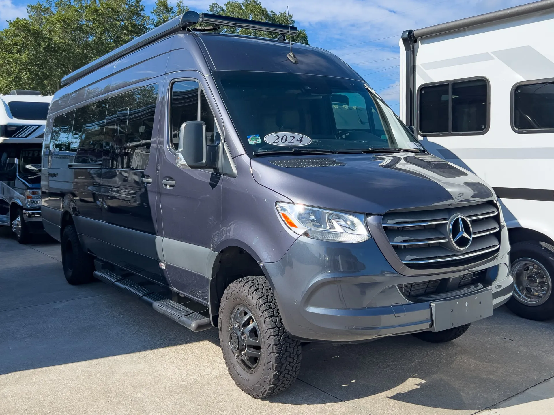 2024 Thor Motor Coach Tranquility 24C - Photo 2