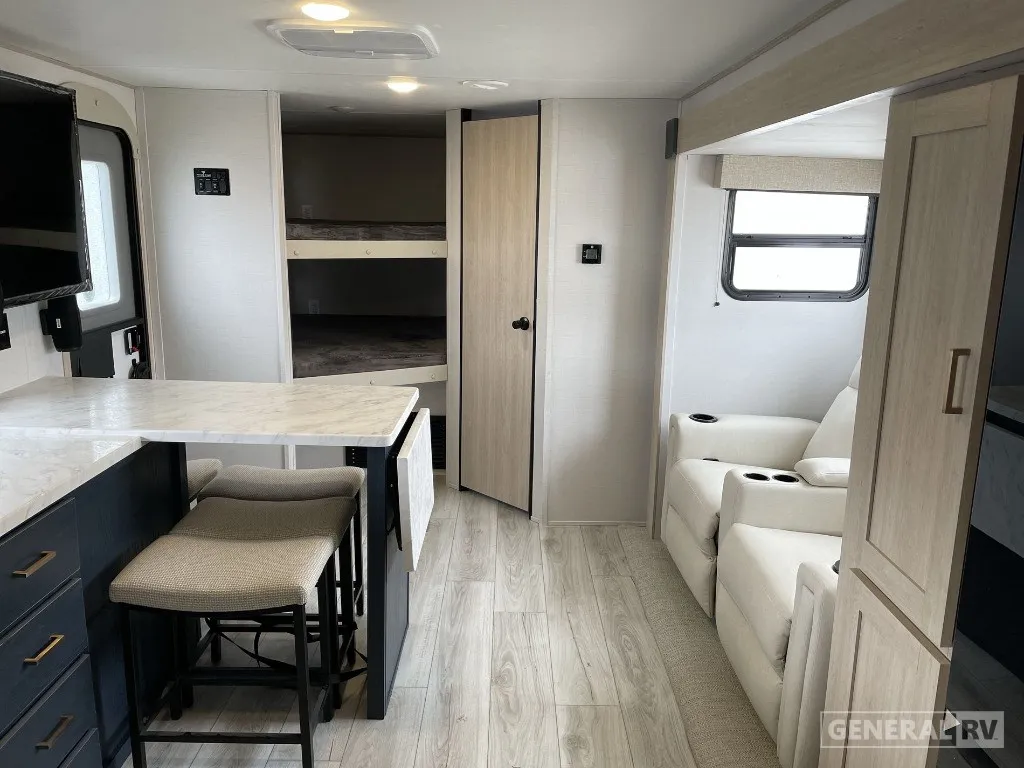 2025 Prime Time Avenger 25MKB - Photo 3