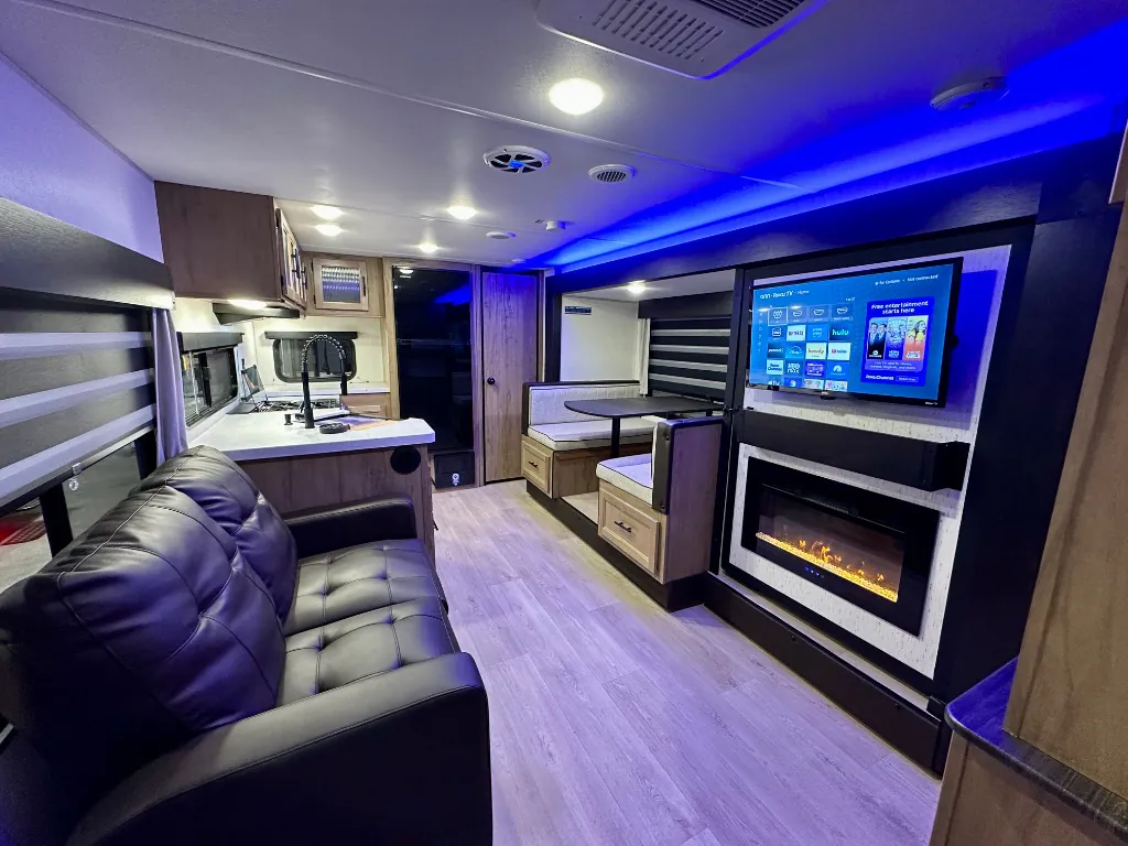 2025 Forest River Cherokee Grey Wolf 26SS - Photo 3