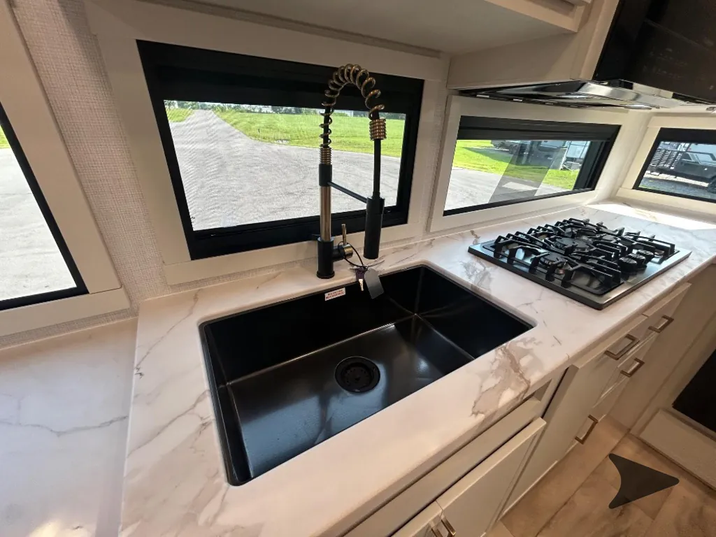 2026 Brinkley Model Ix 20X, Photos photo 33
