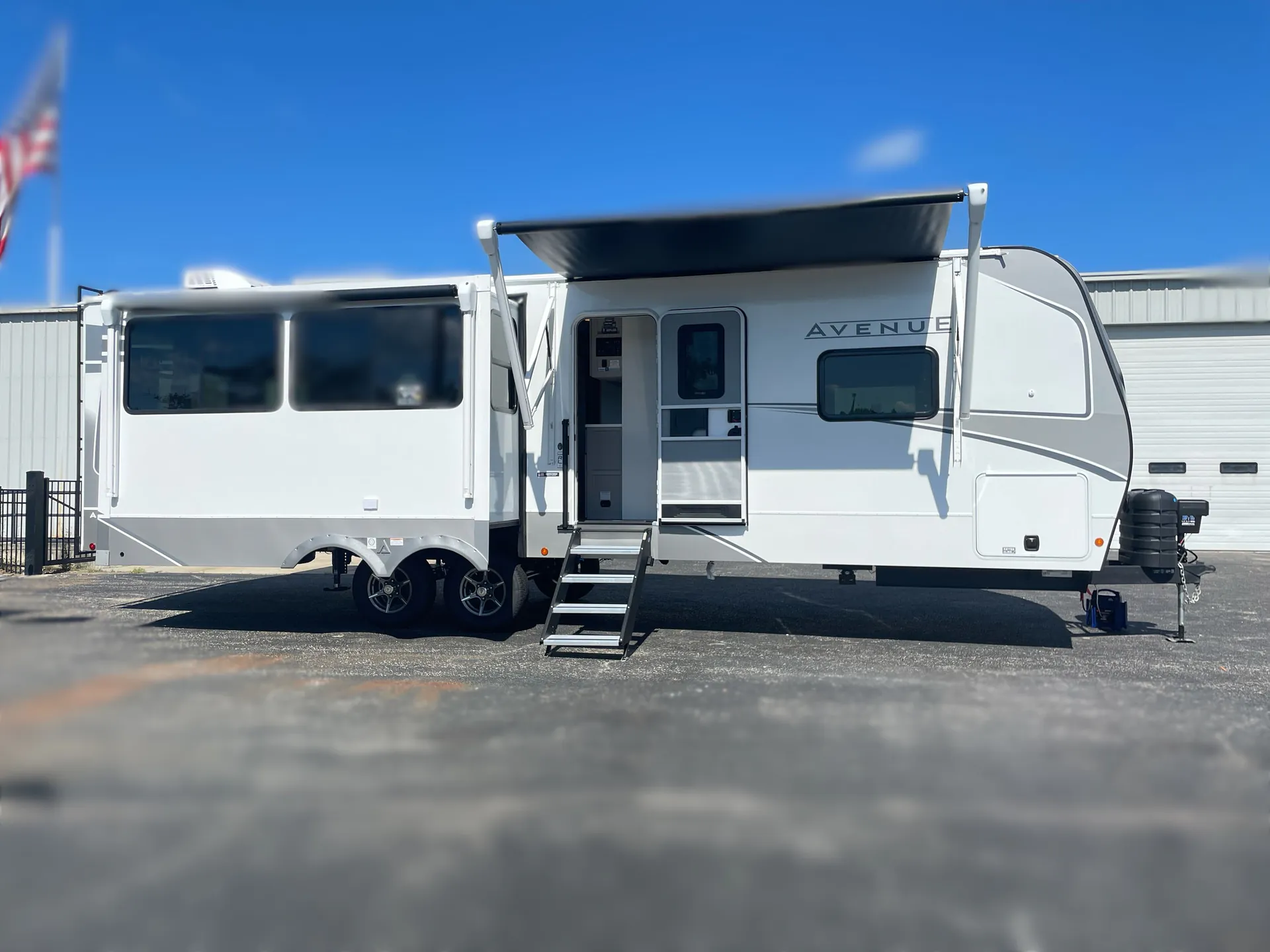 2026 Alliance RV Avenue 298RL - Photo 2