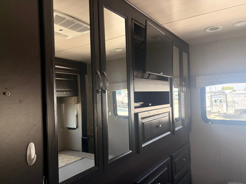 2019 Nexus Wraith 33W, Photos photo 13