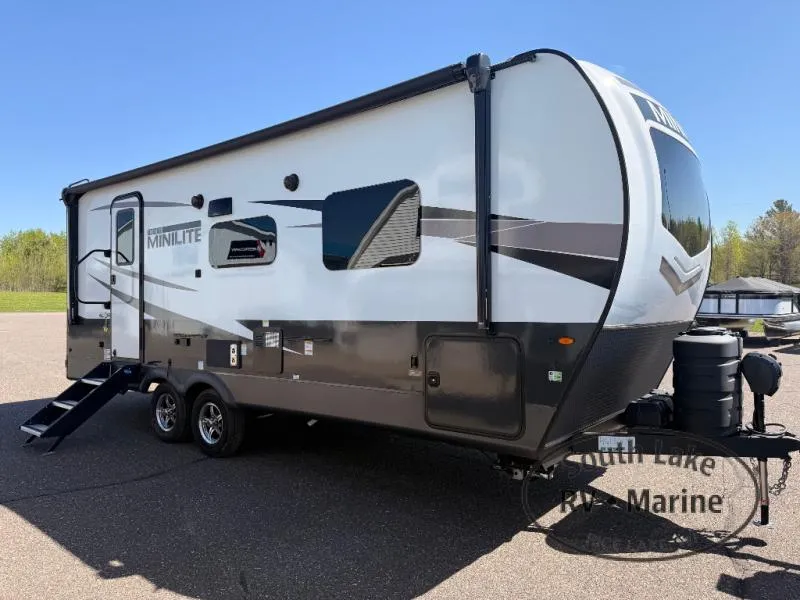 2025 Forest River Rockwood Mini Lite 2511S - Photo 3