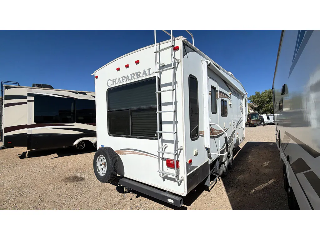 2013 Coachmen Chaparral 310RLTS - Photo 3