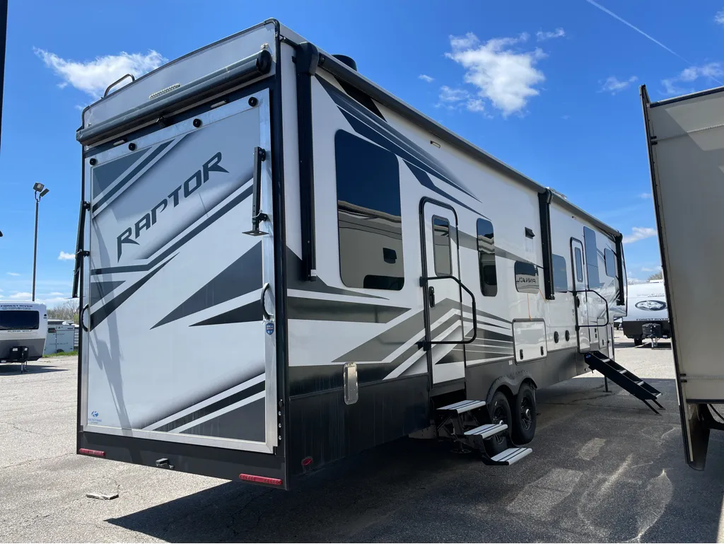 2023 Keystone Raptor 362, Photos photo 3