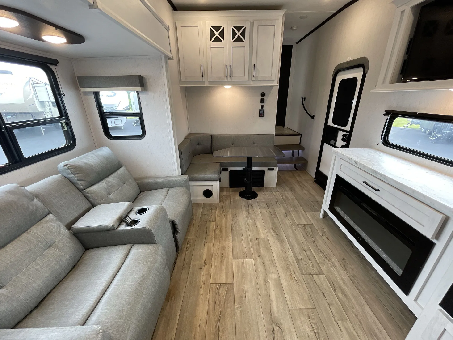 2024 Dutchmen Astoria Half-Ton 298BH — living area main