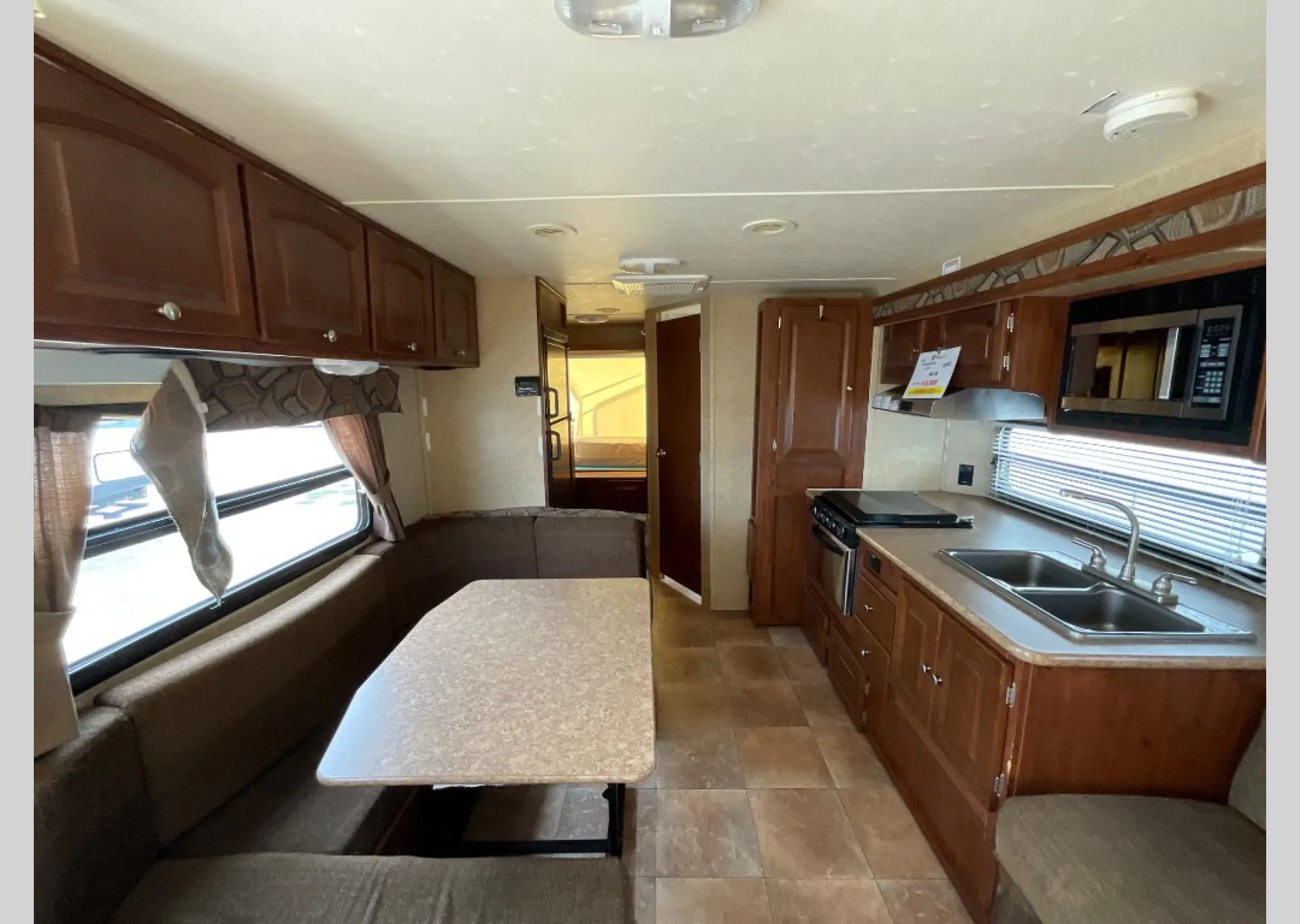 2011 Forest River Rockwood Roo 23RS — Photo 5