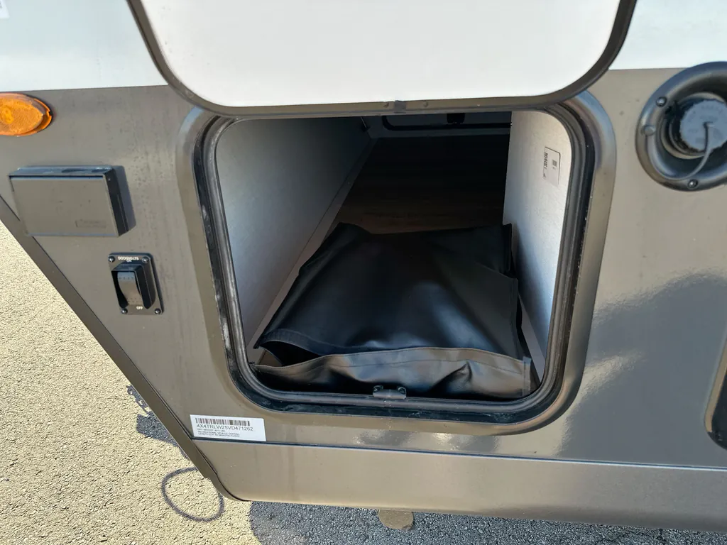 2027 Forest River Rockwood Mini Lite 2109S, Photos photo 29