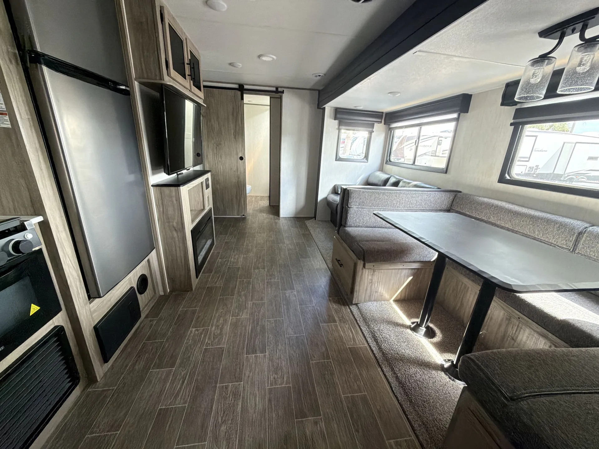 2022 Forest River Cherokee Alpha Wolf 26RB-L — living area main